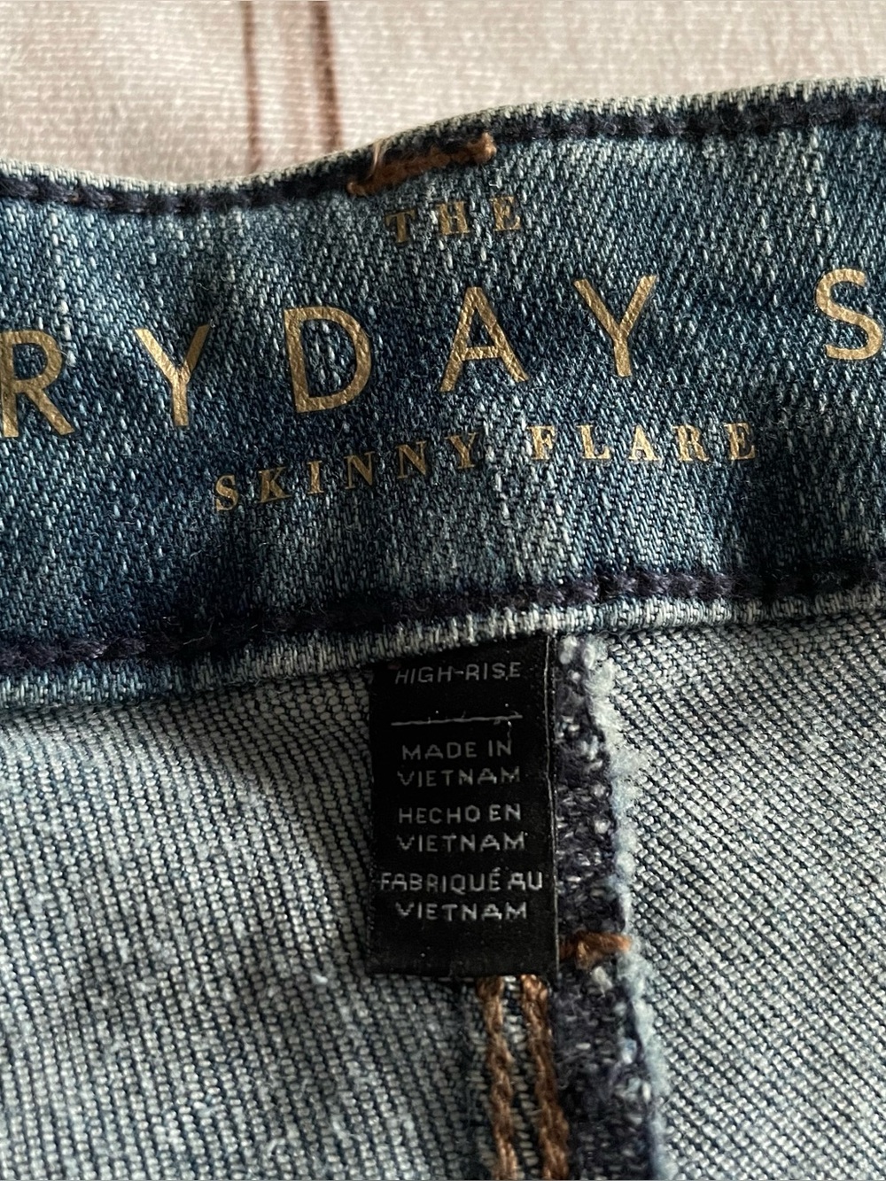 White House Black Market Everyday Soft Skinny Flare Jeans Womens 4L Blue Stretch - Picture 11 of 13